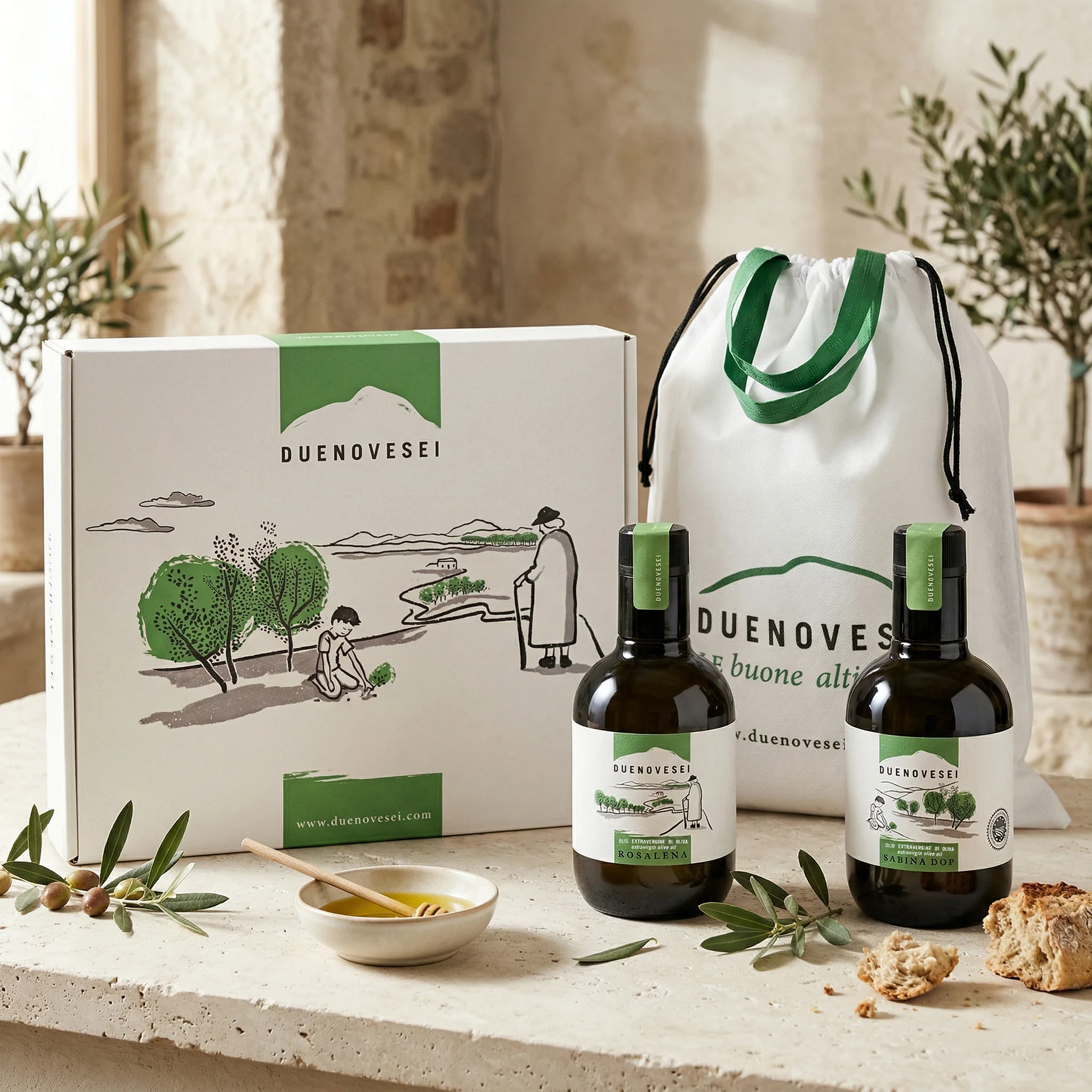 Gift Box Due EVO DUENOVESEI: olio extravergine Rosalena e Sabina DOP con scatola illustrata e sacchetto